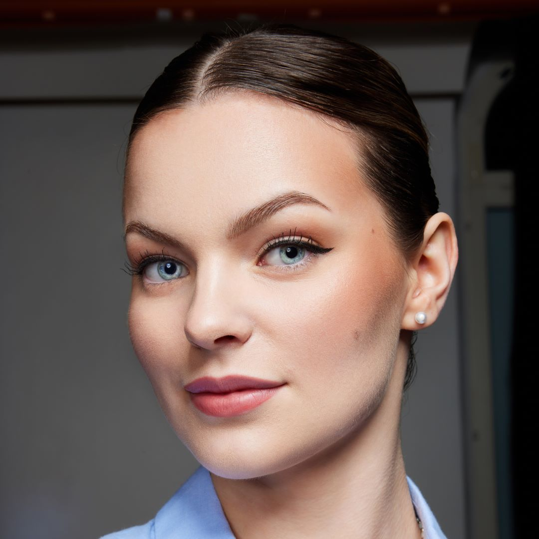 Radiant Christmas makeup